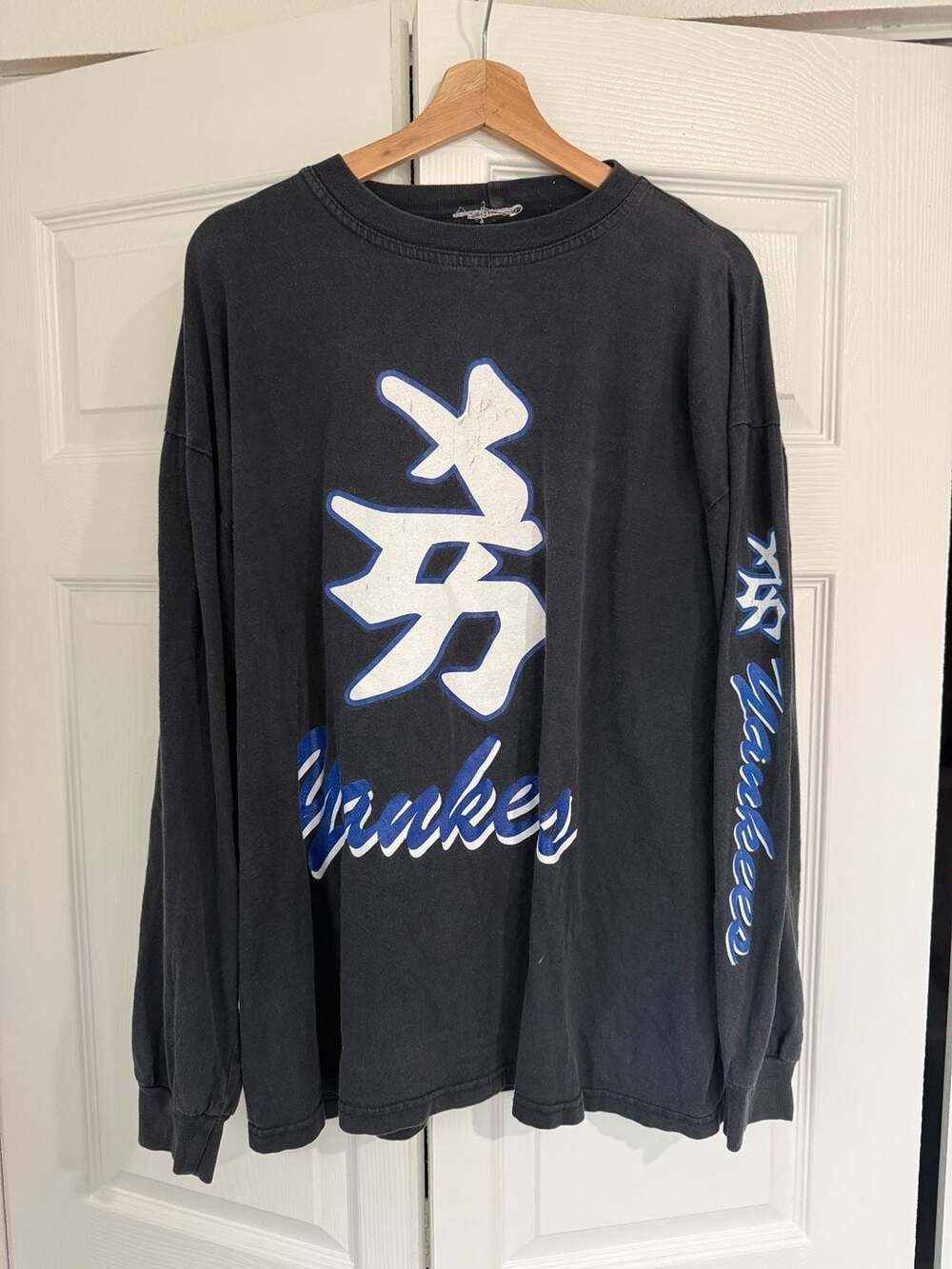 Villain Attire Nueva York Kanji Graphic Long Sleeve Tee Sz XL